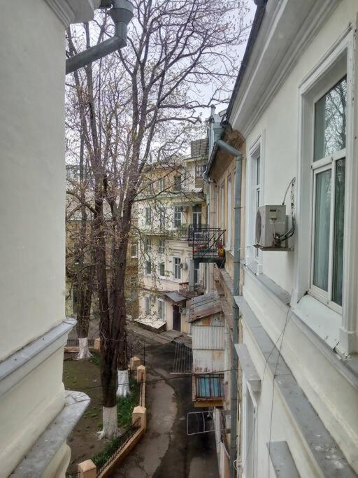 White Door Apartments Heart Of Odessa 1 Luaran gambar