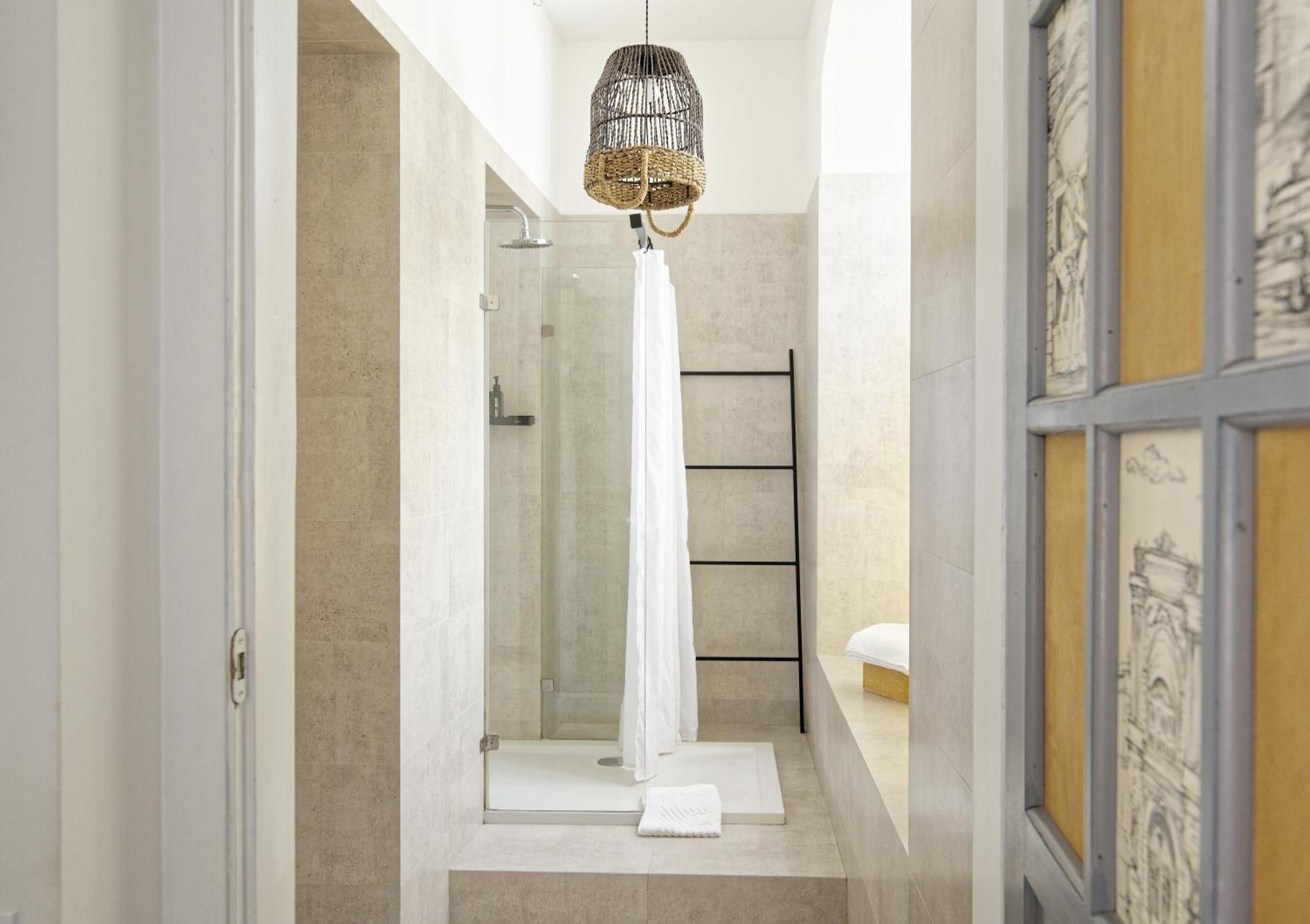 White Door Apartments Heart Of Odessa 1 Luaran gambar