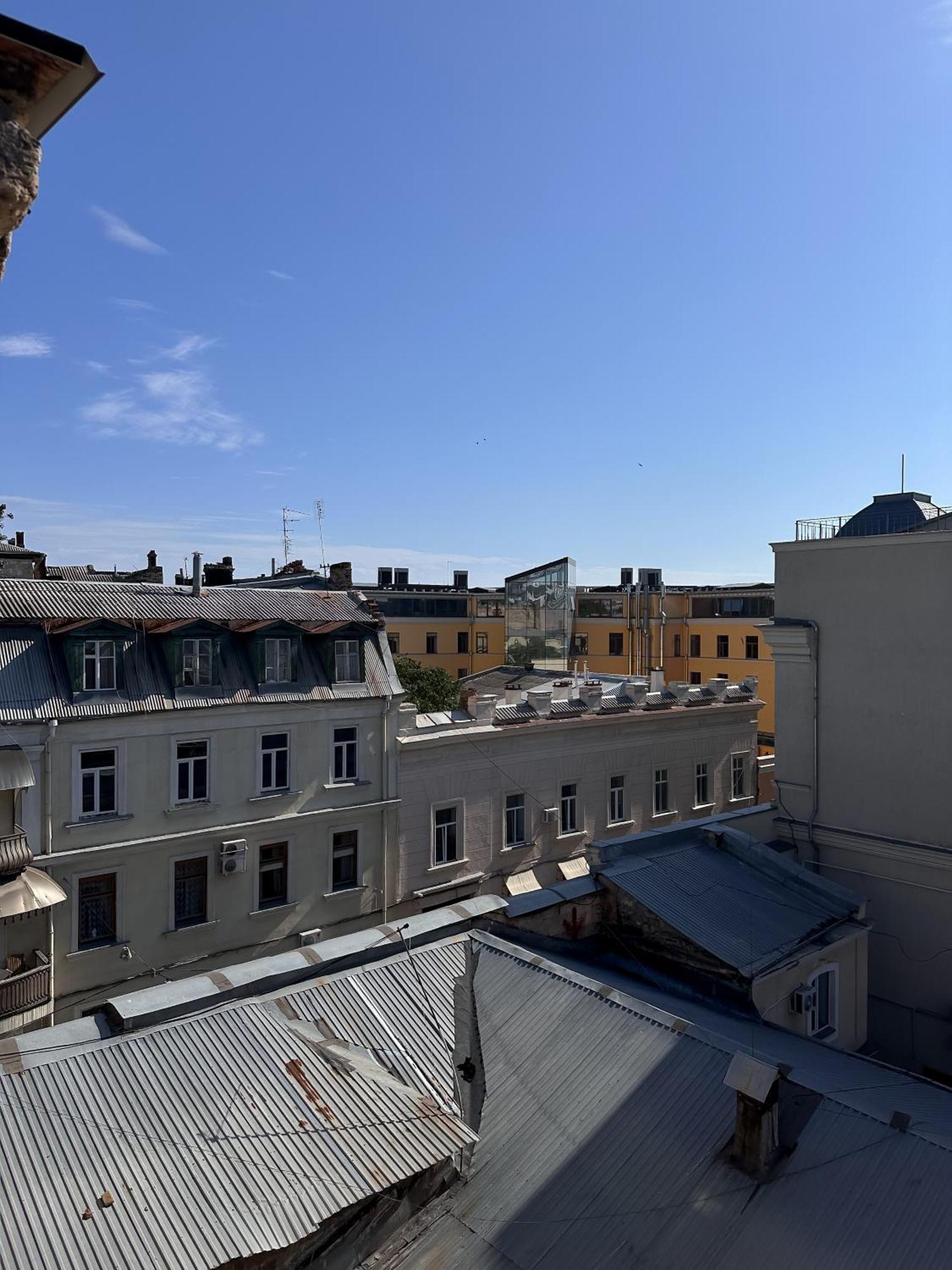 White Door Apartments Heart Of Odessa 1 Luaran gambar